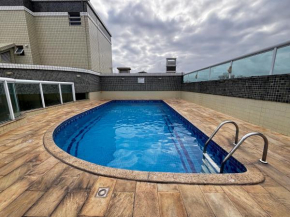 QUARTO E BANHEIRO PRIVATIVO em apartamento COMPARTILHADO com piscina e próximo do mar